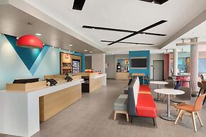 avid hotel West Memphis by IHG