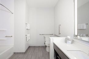 Holiday Inn Express & Suites Stevensville Benton Harbor by IHG