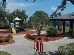 5 bed Private Lakeside Villa and South Facing Pool