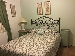 5 bed Private Lakeside Villa and South Facing Pool