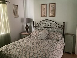 5 bed Private Lakeside Villa and South Facing Pool