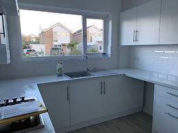 3-bed Bungalow Near Hayling Island Sailing Club