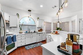 Warm Austin 3BR 2Bath Home Pet Friendly