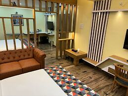 Forest Transit Hotel