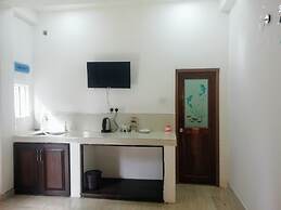 Ella Delightful Surround