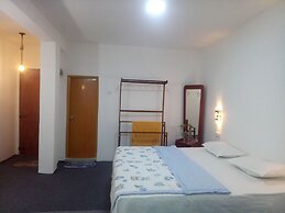 Ella Delightful Surround