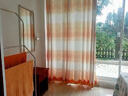 Ella Delightful Surround