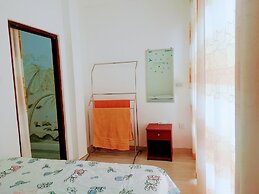 Ella Delightful Surround