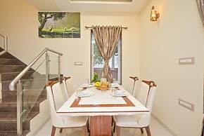 Paramount By Joy Suites