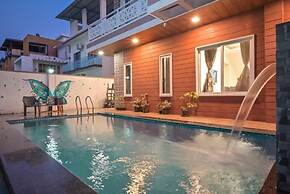 Paramount By Joy Suites