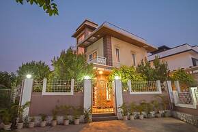 Paramount By Joy Suites