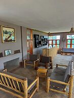 Gorilla Bluff Lodge