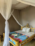 Gorilla Bluff Lodge