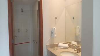 Hotel Maravilhoso-Banheira-PiscinaTermal