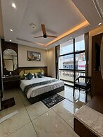 Hotel Shakuntla Palace