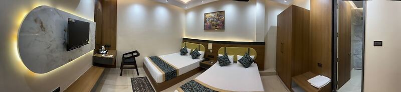 Hotel Shakuntla Palace