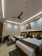 Hotel Shakuntla Palace