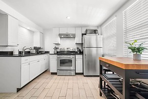 The Grande Hyde Out Hyde Park Home Inlaw Suite