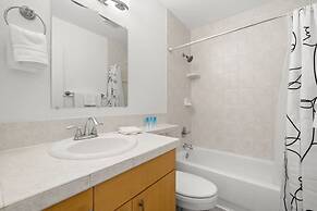 The Hyde Out by Brightwild Quiet Hyde Park Home