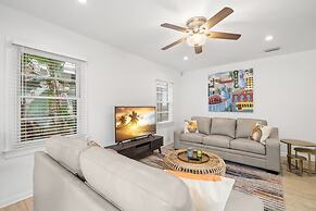 The Hyde Out by Brightwild Quiet Hyde Park Home