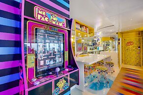 Disco Cloud Condo in Miami