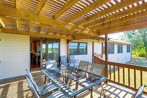 Kansas Gem w/ Fire Pit & Views: 10 Mi to Dtwn!