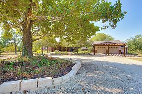 Kansas Gem w/ Fire Pit & Views: 10 Mi to Dtwn!