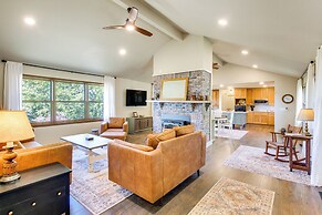 Kansas Gem w/ Fire Pit & Views: 10 Mi to Dtwn!