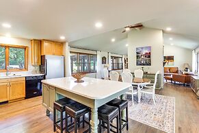 Kansas Gem w/ Fire Pit & Views: 10 Mi to Dtwn!