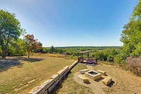 Kansas Gem w/ Fire Pit & Views: 10 Mi to Dtwn!