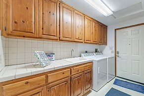 Close to Wine Trail: Home w/ Deck Near Applegate