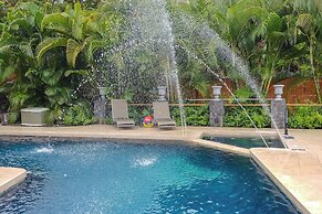 < 1 Mi to Magic Sands Beach: Condo w/ Pool Access!