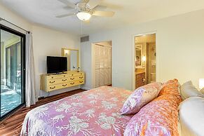< 1 Mi to Magic Sands Beach: Condo w/ Pool Access!