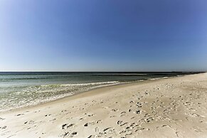 Resort-style PCB Townhome: Beach Access & Pools!