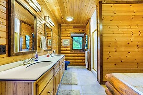 Ottawa Cabin: Hot Tub, Wraparound Deck, Games