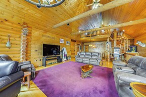 Ottawa Cabin: Hot Tub, Wraparound Deck, Games