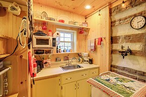 9 Mi to Creeper Trail: Woodsy Abingdon Cabin