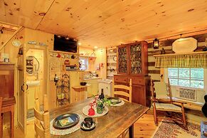 9 Mi to Creeper Trail: Woodsy Abingdon Cabin