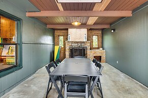 < 3 Mi to UO Campus: Pet-friendly Springfield Home