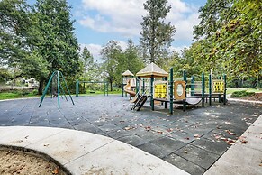 < 3 Mi to UO Campus: Pet-friendly Springfield Home