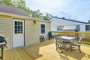 3 Mi to Camp Lejeune: Home w/ Fire Pit & Grill!
