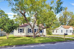 3 Mi to Camp Lejeune: Home w/ Fire Pit & Grill!