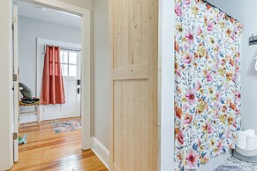 3 Mi to Downtown Covington: Cozy Getaway w/ Porch!