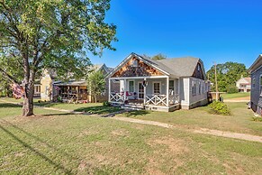 3 Mi to Downtown Covington: Cozy Getaway w/ Porch!