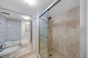 Breeze off the Bay in Miami