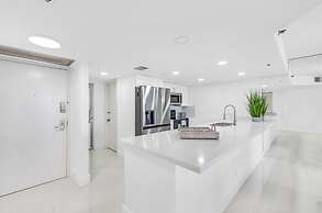 The Grand Wonder Biscayne