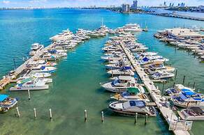 The Grand Wonder Biscayne