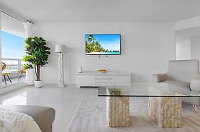 The Grand Wonder Biscayne