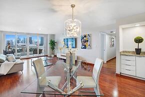 Tropical Bliss With Pool Hot Tub