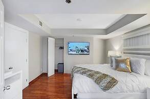 Tropical Bliss With Pool Hot Tub